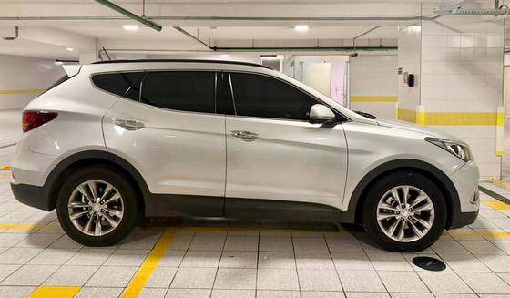 HYUNDAI SANTA FÉ 3.3 MPFI 4X4 7 LUGARES V6 270CV GASOLINA 4P AUTOMÁTICO HYUNDAI SANTA FÉ 3.3 MPFI 4X4 7 LUGARES V6 270CV GASOLINA 4P AUTOMÁTICO
